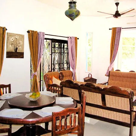 Sea View Apartments Kochi Exterior photo